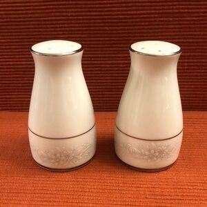 Noritake Cumberland Salt and Pepper Shakers-2225